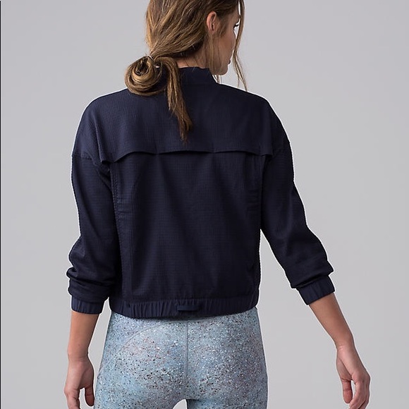 lululemon pack light bomber